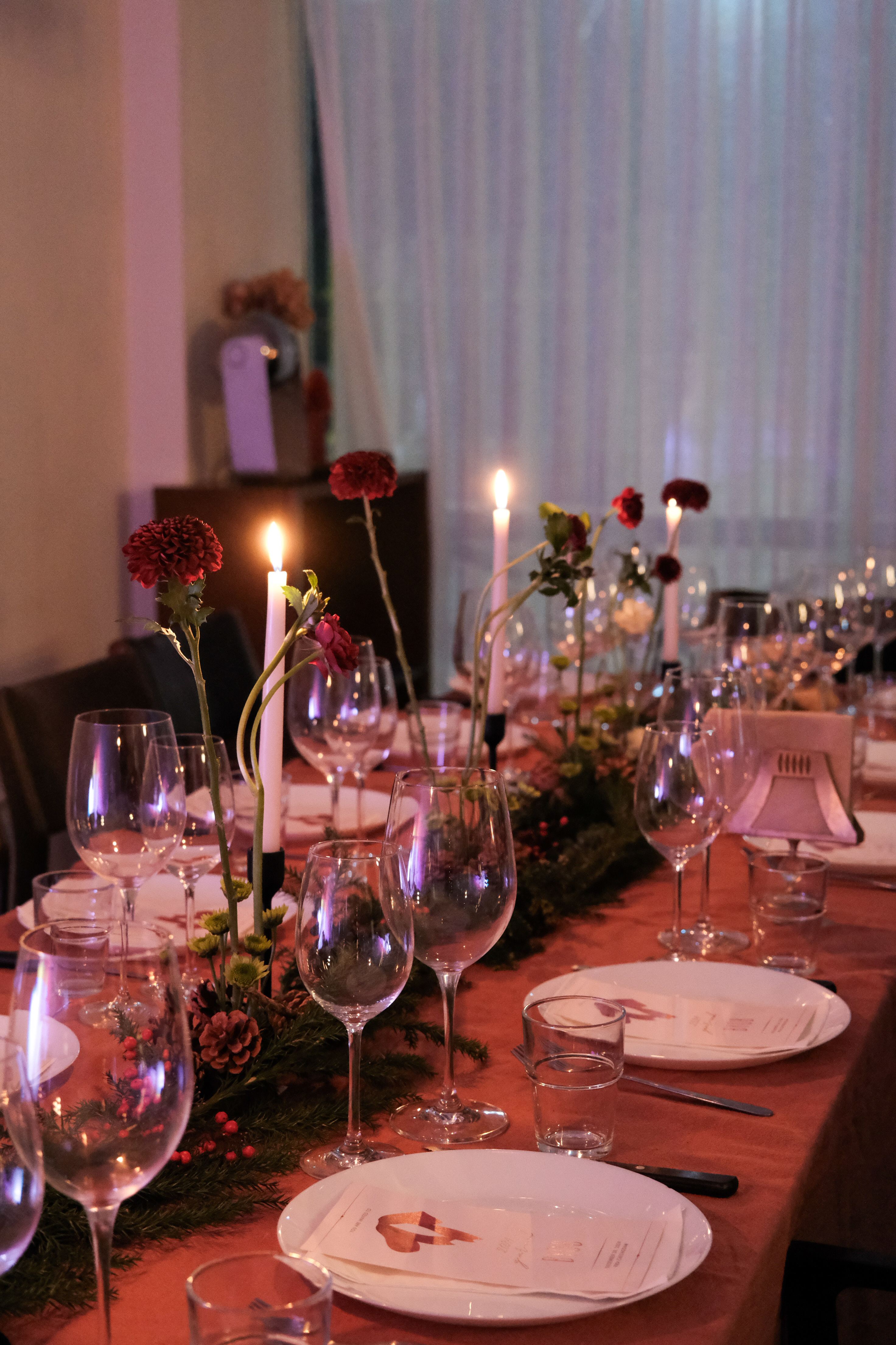 event table close up 1